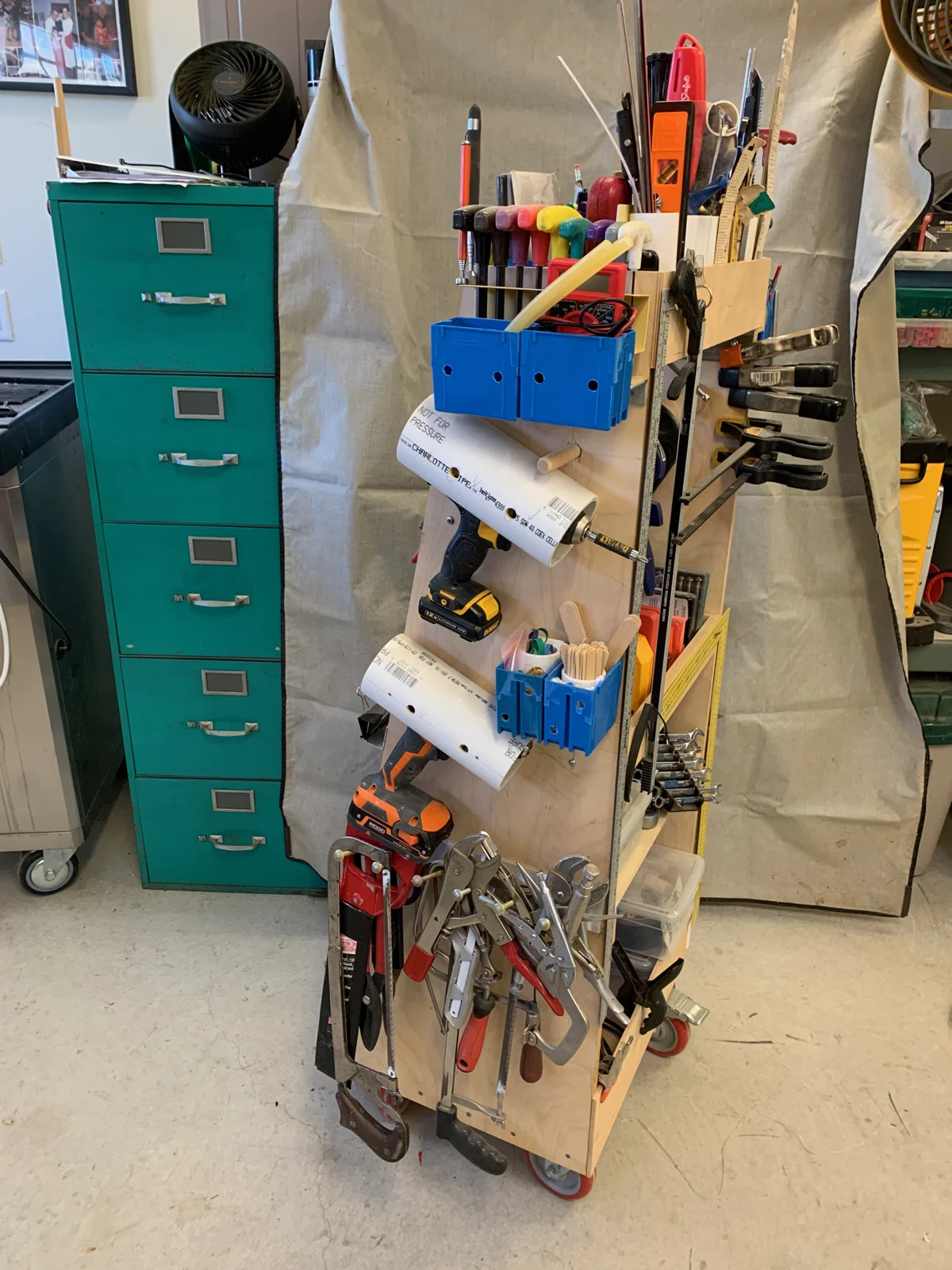 Vertical tool cart, build photo