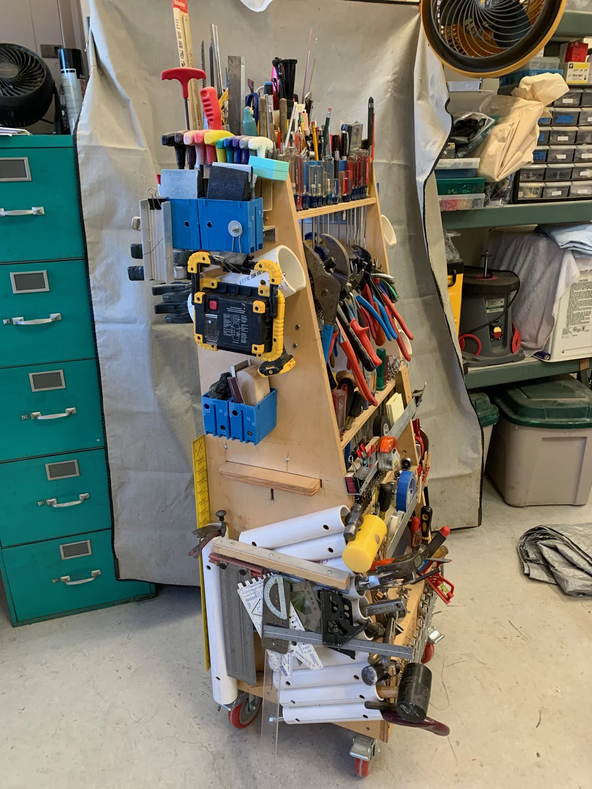 Vertical tool cart, build photo