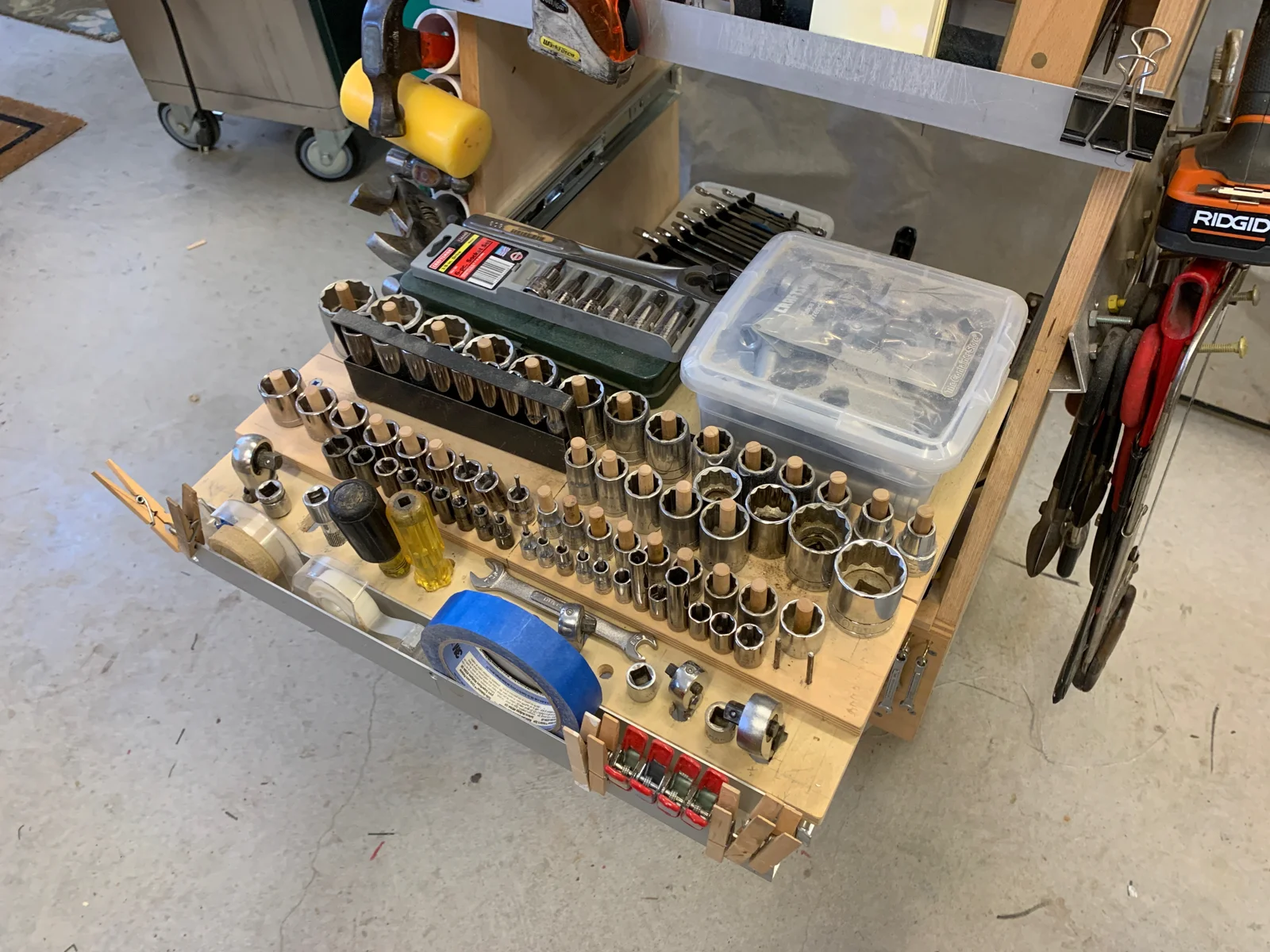 Vertical tool cart, build photo